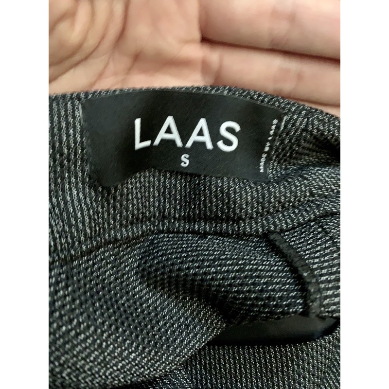 Thanh lý Chân váy xẻ giữa LAAS