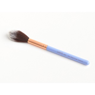 Cọ Luxie Beauty 640 Pro Precision Tapered Brush màu Periwinkle Blue đánh highlight, phấn phủ...