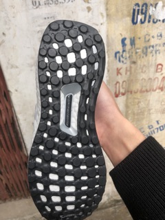( đủ hộp) giày UB 4.0 trắng full đủ size 1:1