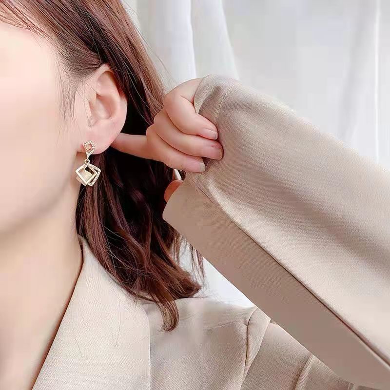 Bông Tai S925 Dễ Phối Đồ Phong Cách Hàn Quốc Sang Trọng