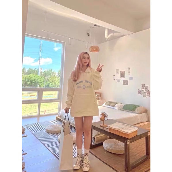 Áo hoodie LOUIS HEART chữ thêu style Hàn