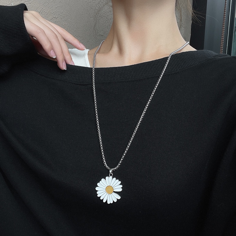 Vòng cổ Mặt Hoa Cúc Bằng Thép Titan Thời Trang