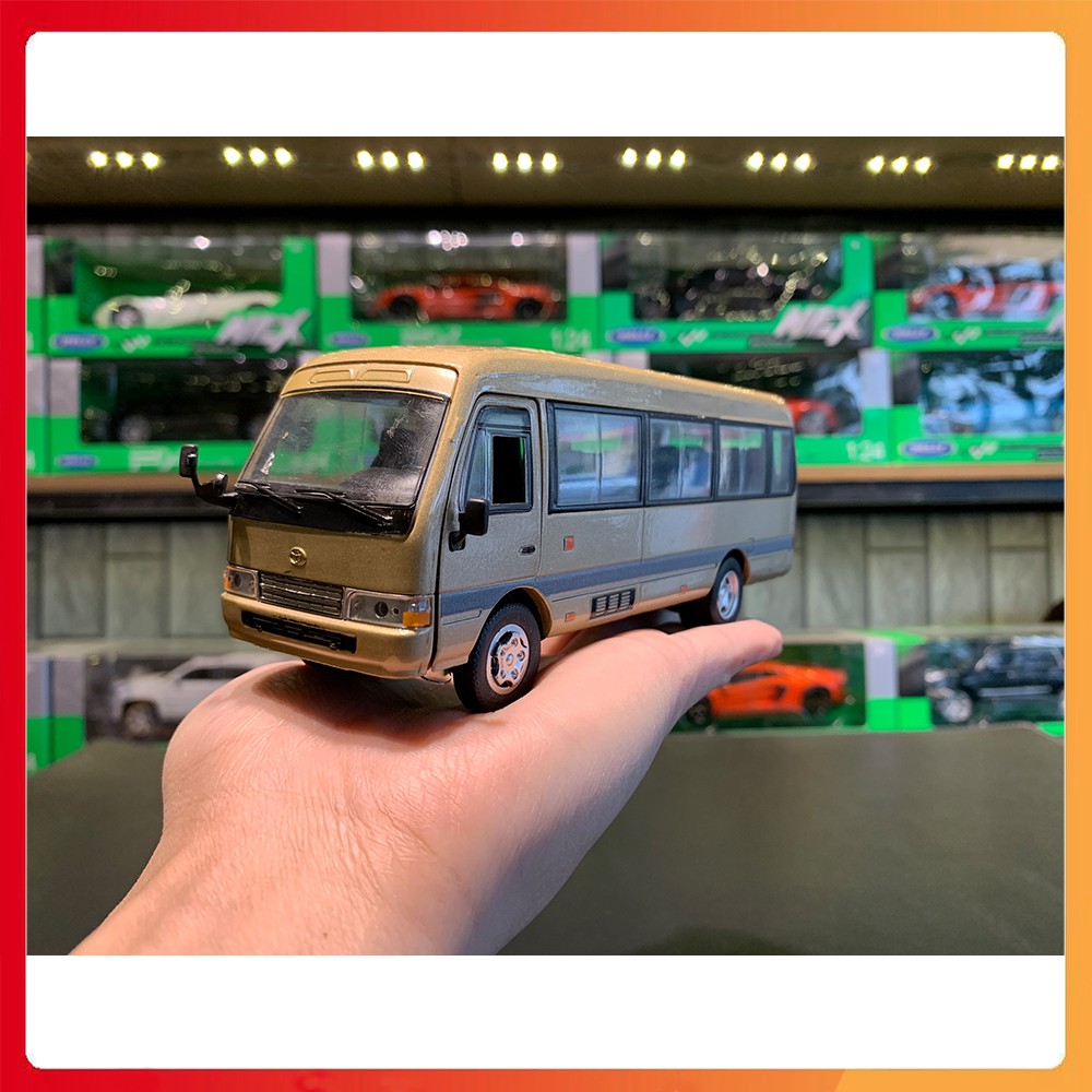 Mô hình xe Bus Toyota Coaster CMB tỉ lệ 1:32 Shenghui