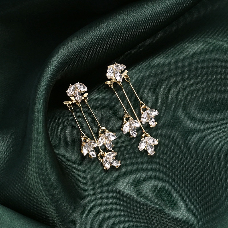 Bông Tai Dài Hình Chiếc Lá Phối Tua Rua Phong Cách Retro Âu Mỹ Thanh Lịch