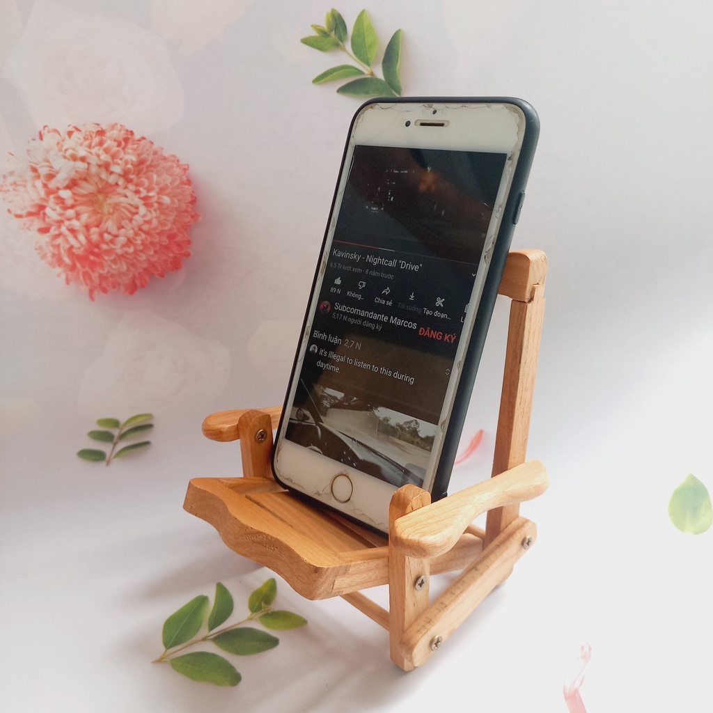 Kệ, Giá Đỡ Kê Điện Thoại Thông Minh Gỗ Tần Bì Hình Cái Ghế Cổ Điển Xinh Xắn Decor Trang Trí Của Vitrapro
