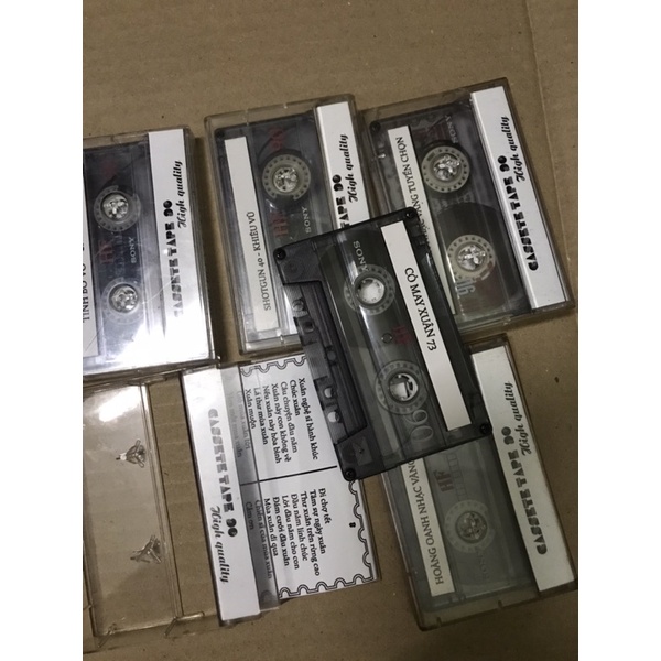 Băng cassete nhạc xưa