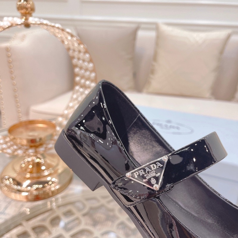 Giày búp bê mũi vuông có quai thương hiệu Prada da thật cao cấp