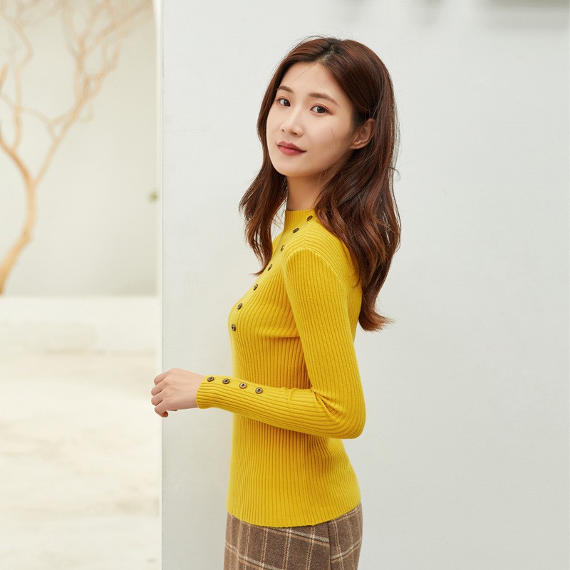 Áo len lông cừu dài tay đính cúc ngực lệch