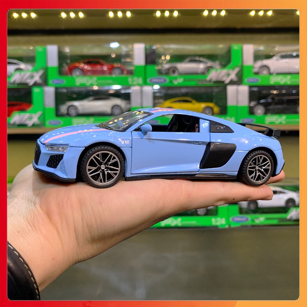 Mô hình xe Audi R8 V10 Plus tỉ lệ 1:32 hãng NEWAO