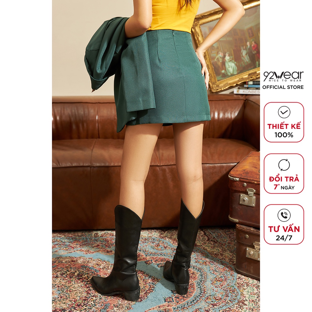 Chân váy ngắn dáng A khuy bọc 92WEAR thiết kế trẻ trung, dễ phối đồ JBW1138 | BigBuy360 - bigbuy360.vn