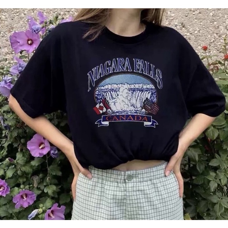 Brandy Melville Áo Phông Graphic  *BEST SELLER*