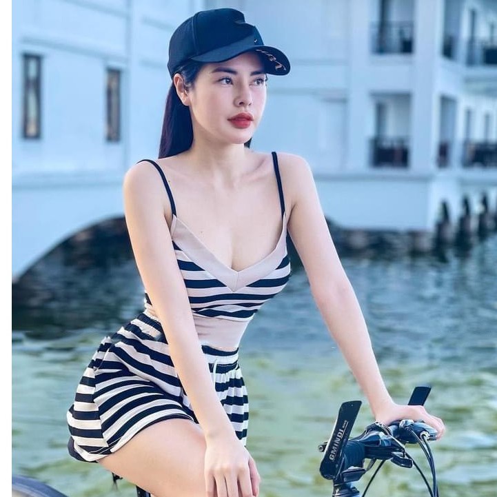 Set Croptop 2 Dây Kẻ Ngang Bộ Ngủ Mặc Ở Nhà Siêu Chất | BigBuy360 - bigbuy360.vn