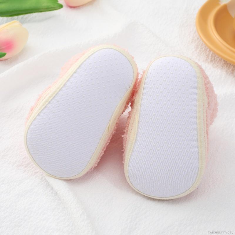 Giày bốt đi tuyết mùa đông đế mềm bằng lông cừu nhồi bông cho em bé 0-18 tháng