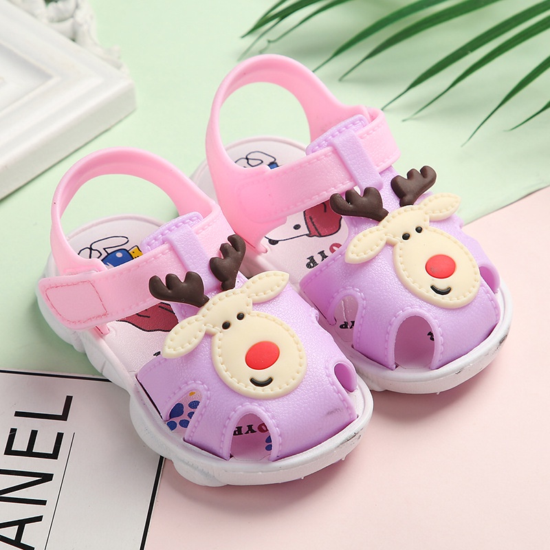 Sandal Rọ Tập Đi Tuần Lộc Đáng Yêu Cho Bé