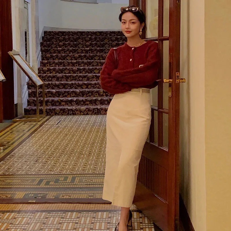 (Tặng kèm đai) Chân váy nhung tăm xẻ tà | BigBuy360 - bigbuy360.vn