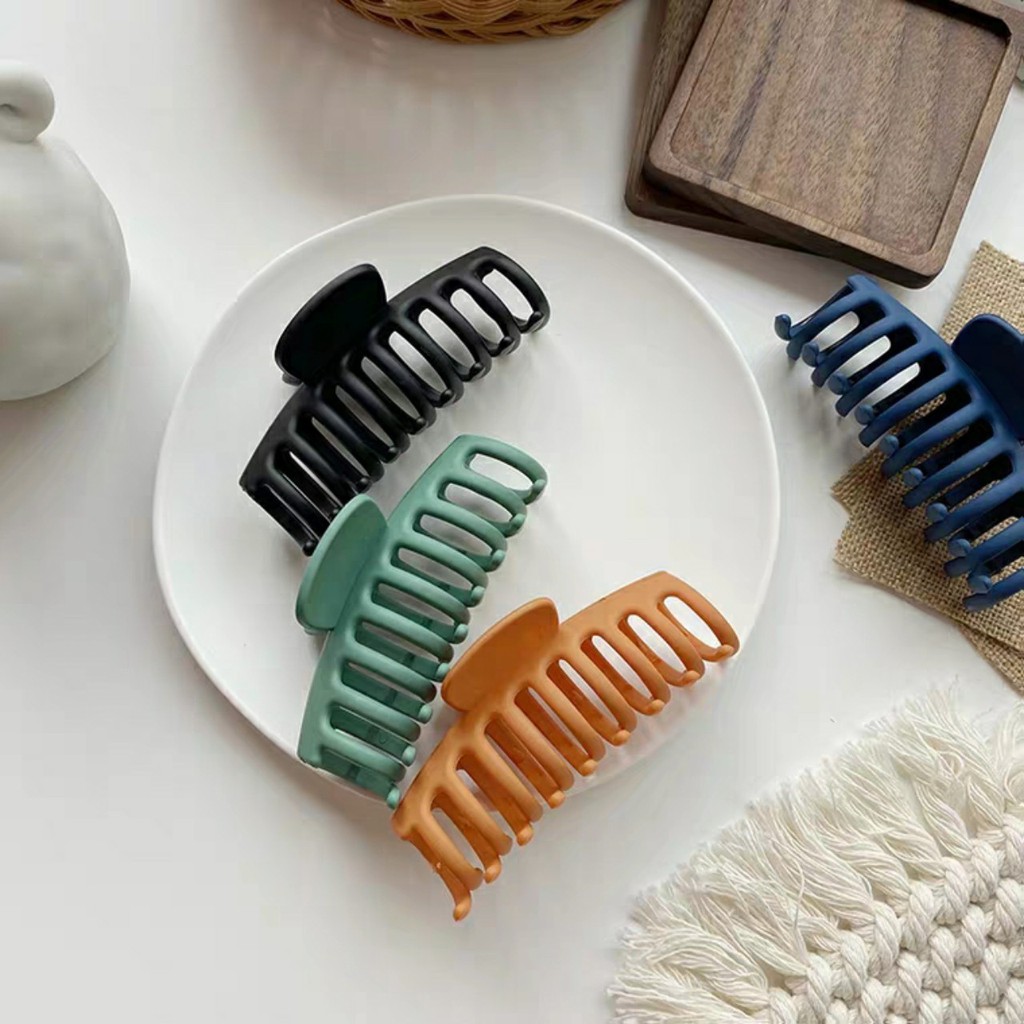 GẤP TÓC, BẤU TÓC ĐÚNG NHIỀU SÂU CHÂN MÀU NHÁM CHO BẠN GÁI- HẾT TÓC