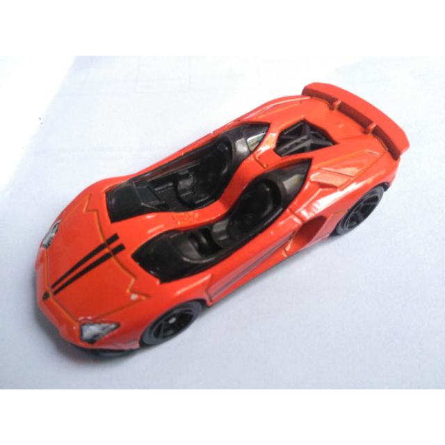 Xe Hotwheels Lamborghini Aventador J cam sọc đen , xe đẹp như mới