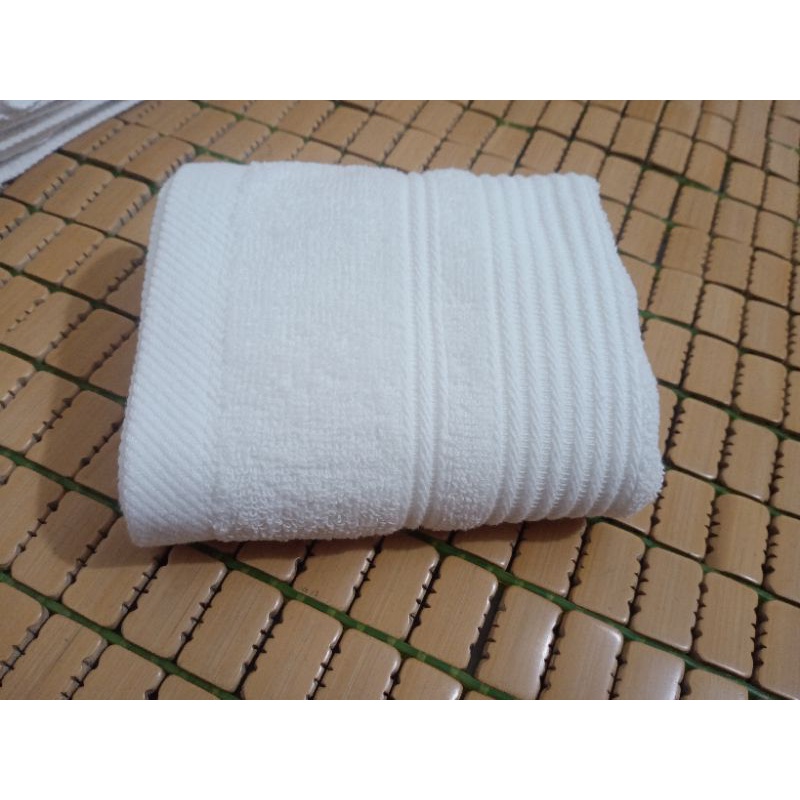 Khăn mặt nhà nghỉ khách sạn