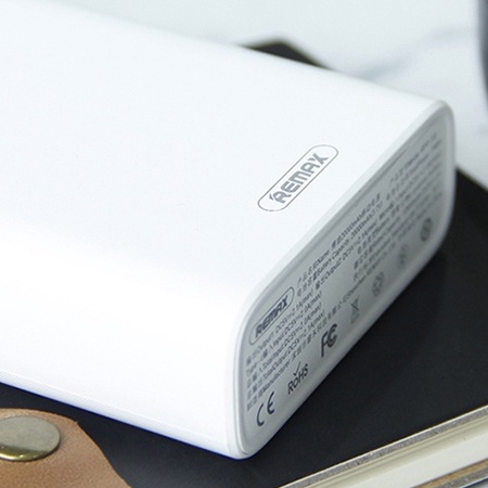 Pin sạc dự phòng Remax RPP-150, dung lượng 20.000 mah, chuẩn dung lượng pin, màu đen