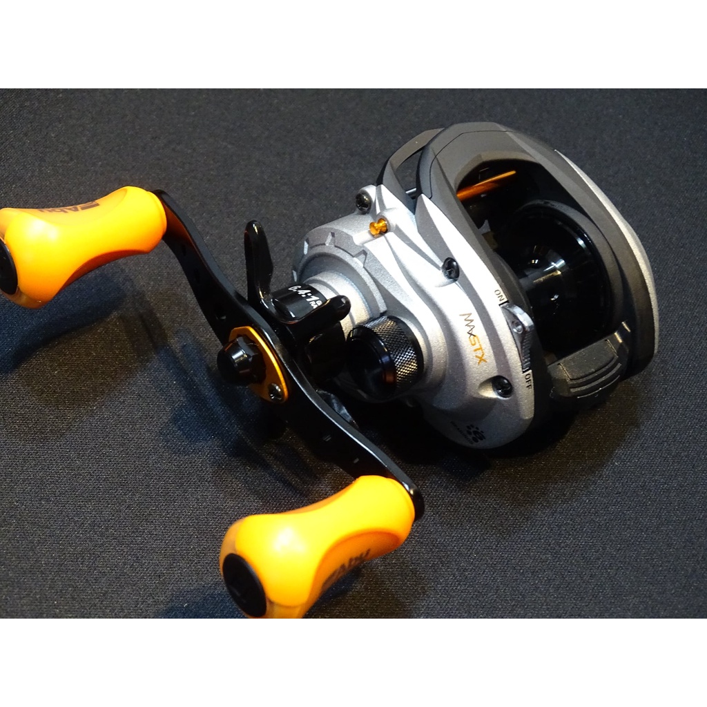 Máy câu Abu MAX4 STX