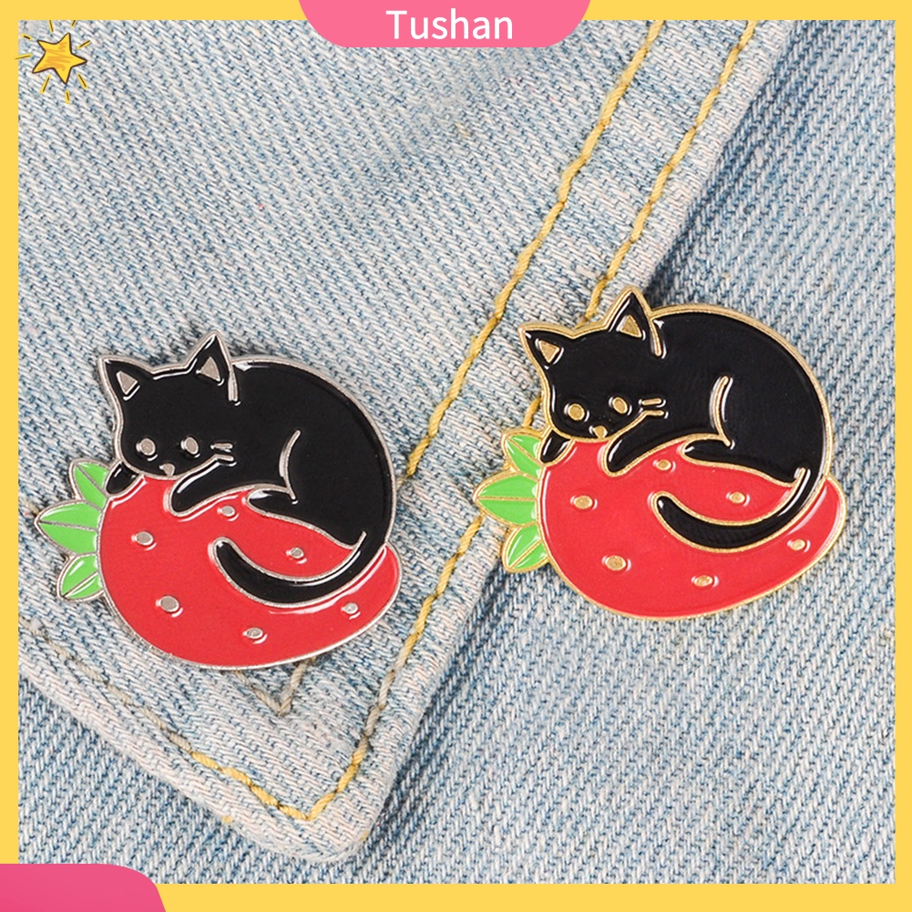 Ghim Cài Áo Hình Mèo Và Dâu Tây Đáng Yêu Cho Nữ