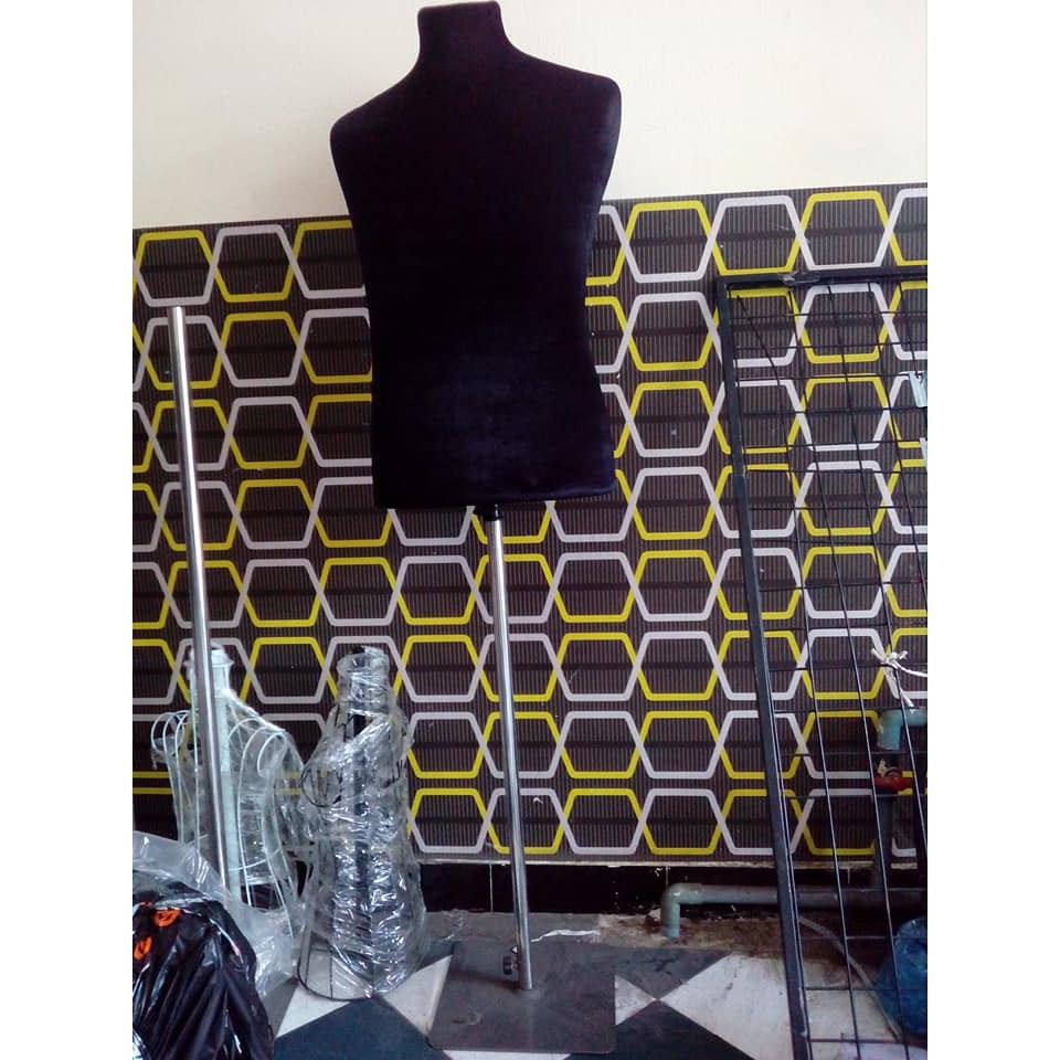 Manocanh nhung nam chân sắt