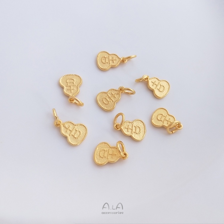 [Little Blu] Mặt Dây Chuyền Đôi Hình Nhân Vật Hai Mặt Chữ Happy Fu Mạ Vàng Cát Màu Sắc Mạnh Mẽ Phong Cách Việt Nam