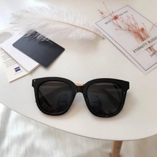 Kính chữ V 2018