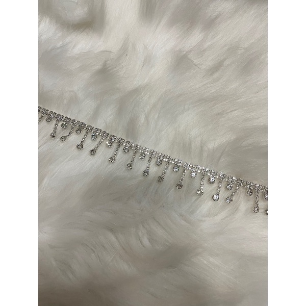 Xoàn dây đá tòn teng trang trí quần áo, phụ kiện