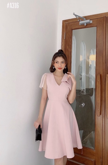 Đầm xoè trắng cổ V tay lưới ❤️FREESHIP ❤️Nhập MADEBY20 giảm 20k đơn trên 300k | BigBuy360 - bigbuy360.vn