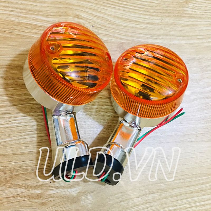 Cặp xi nhan sau xe CUB 81 đời mới (cụm hậu cho Honda