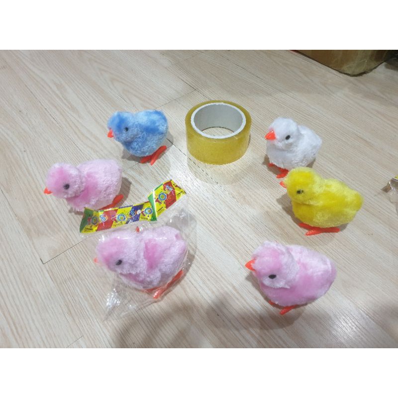 Gà con vặn cót biết chạy cho bé