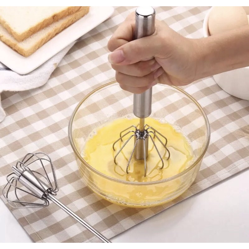 Cây đánh trứng ,bơ có trục xoay inox dày dặn chắc chắn