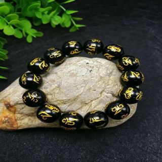 Vòng tay đá mã não đen khắc om mani padme hum