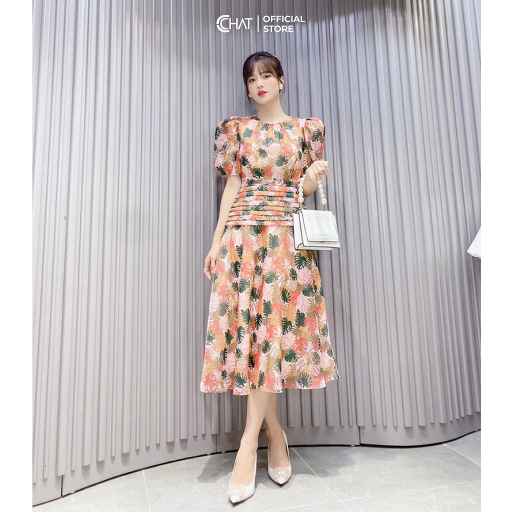 Đầm Nữ 𝐂𝐂𝐇𝐀𝐓 Họa Tiết Xếp Ly Eo Chất Voan Mềm Mại Phong Cách Trẻ Trung 12VNV5003XT