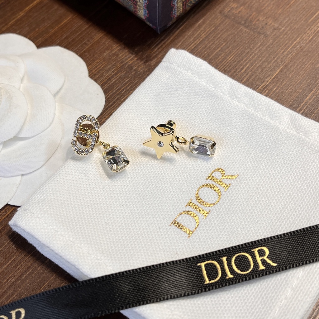 Bông Tai Dior Hình Vuông Đính Đá Bằng Thép Titan Thời Trang Sang Trọng Cho Nữ