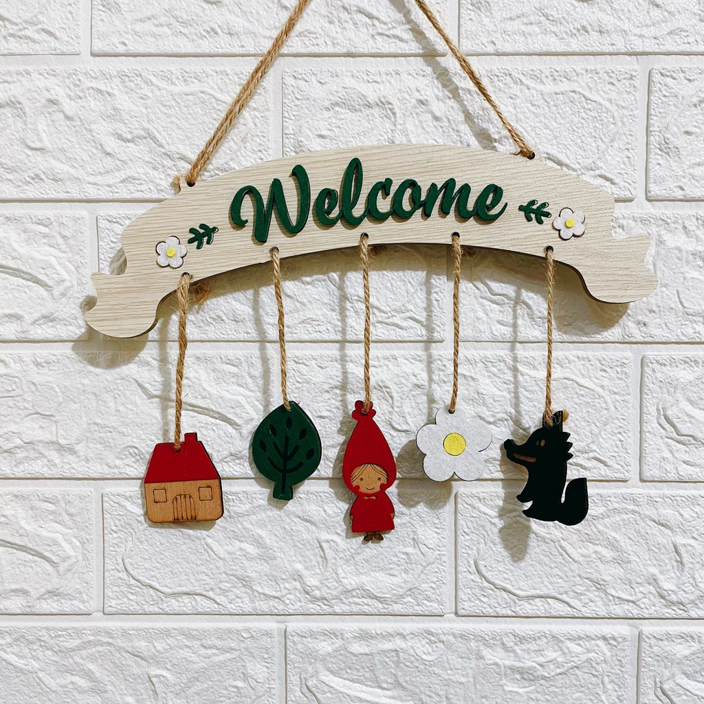 Bảng gỗ trang trí decor nhà cửa OHAY - WELCOME quàng khăn đỏ (Tặng móc treo)