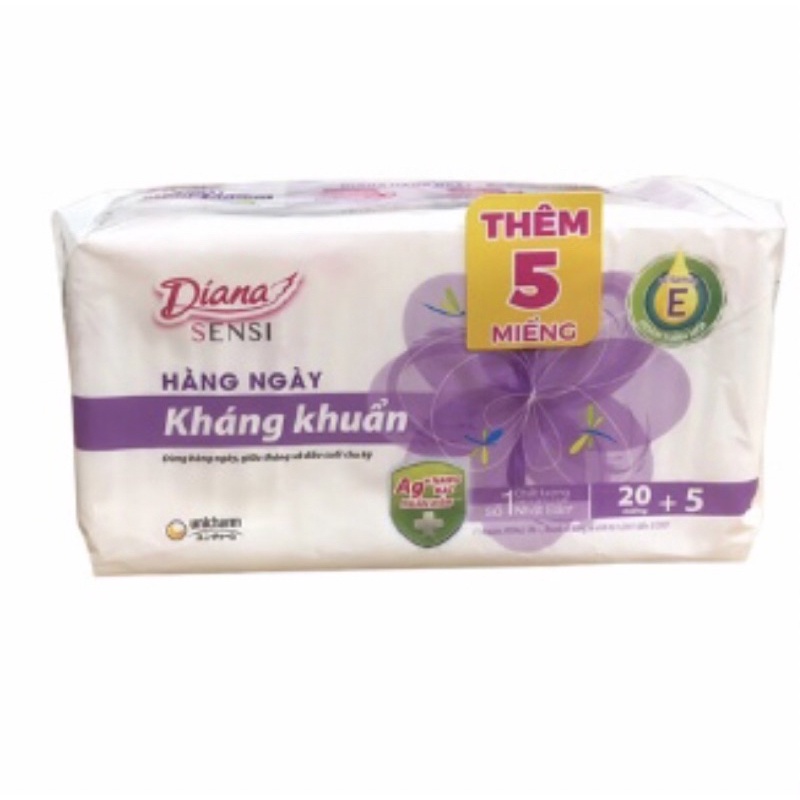 Băng vệ sinh Diana Sensi kháng khuẩn hàng ngày (20- 40 miếng)