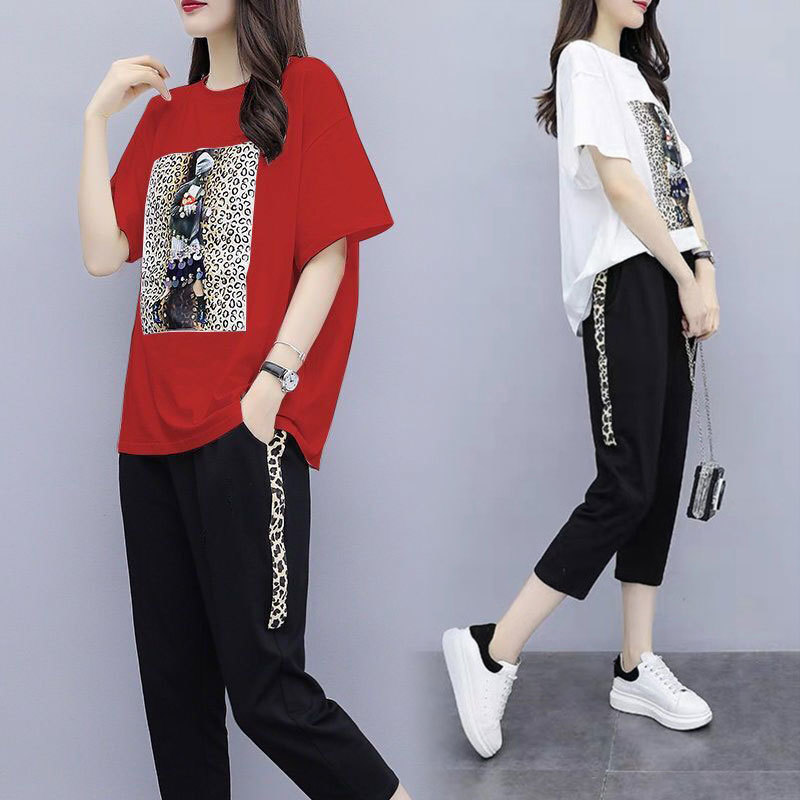 Bộ Đồ 2 Món Áo Thun Cổ Tròn Dáng Rộng + Quần Lửng In Họa Tiết Thời Trang Cho Nữ