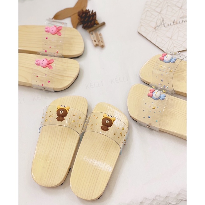 Guốc gỗ siêu đáng yêu
