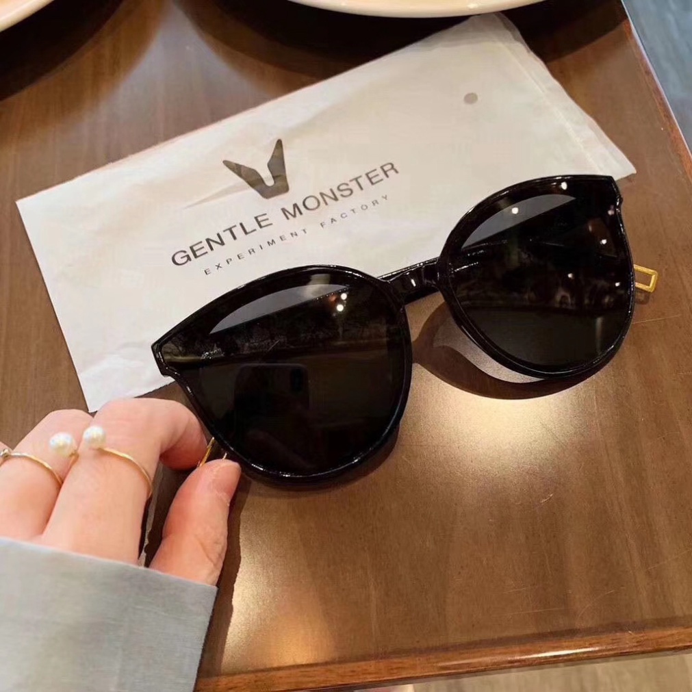 Kính Râm Chữ V Siêu Đẹp chống tia UV400, Kính râm cho nam và nữ