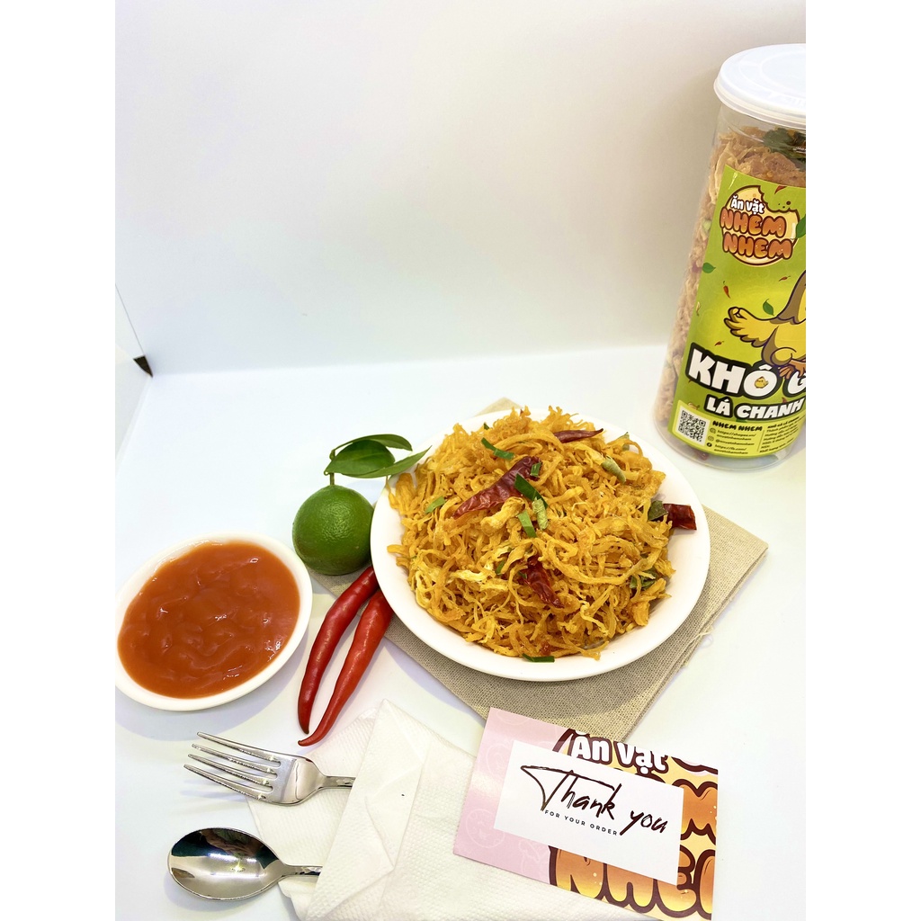 Khô gà lá chanh Nhem Nhem 300g Đồ ăn vặt Hà Nội vừa rẻ vừa ngon | BigBuy360 - bigbuy360.vn