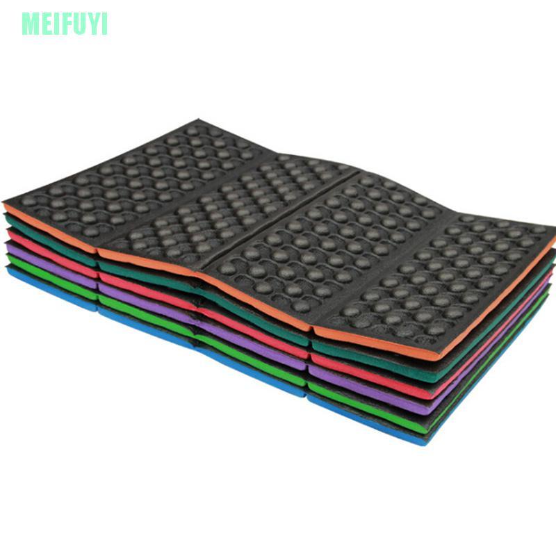 Tấm lót ngồi bằng nhựa có thể xếp gọn tiện dụng