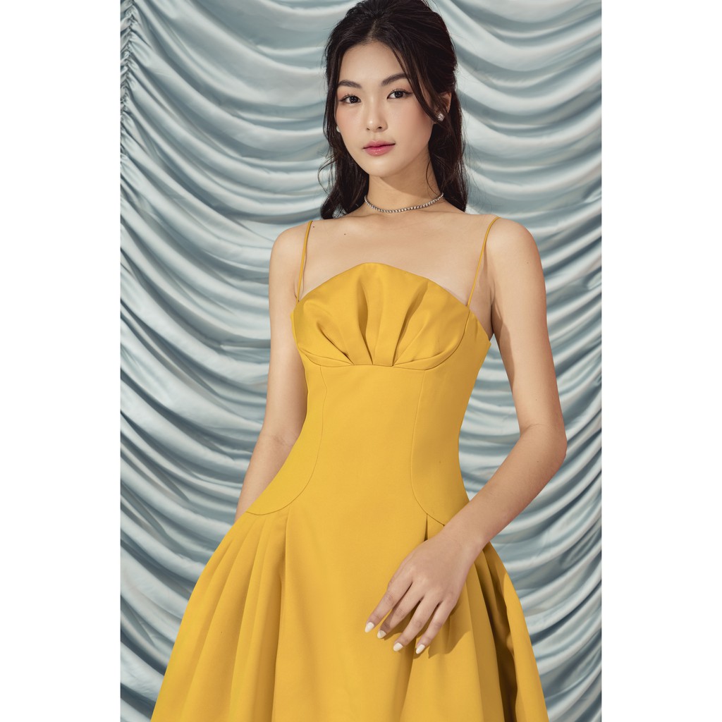 [Mã WABRWA15 giảm 15% đơn 300K] MOLLYNISTA - Đầm Fiona vàng 2 dây ngực xếp cánh hoa | BigBuy360 - bigbuy360.vn