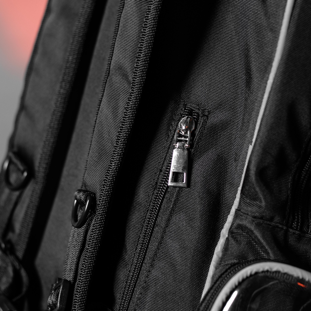 Balo thời trang nam nữ Supr5 Beerus Reflective. Balo màu đen phản quang unisex cá tính | BigBuy360 - bigbuy360.vn