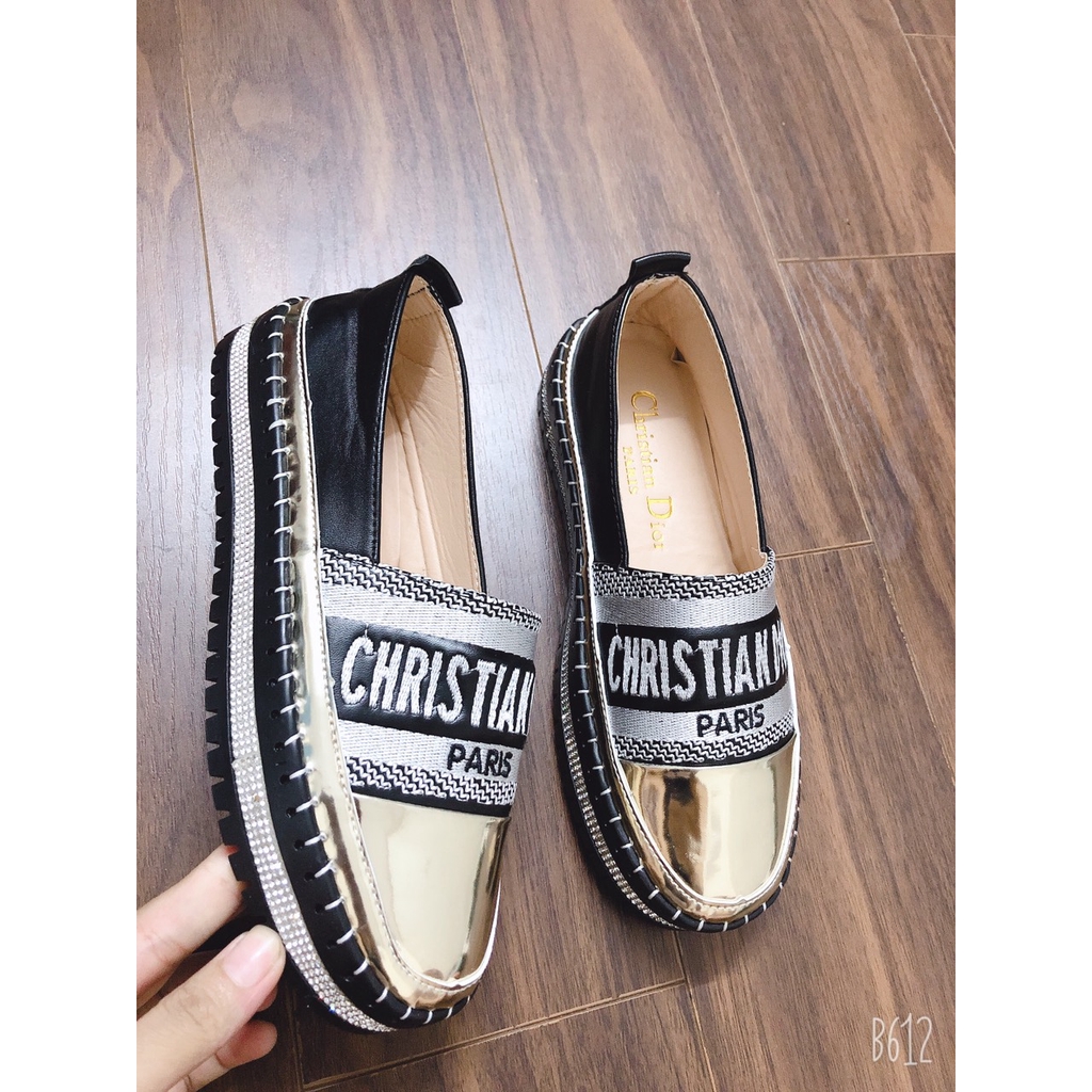 Giày lười nữ đế cao viền nạm đá da bóng sang chảnh | BigBuy360 - bigbuy360.vn