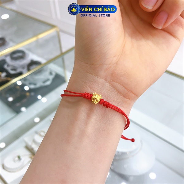 Vòng tay Charm Trâu vàng 24K dây vải đỏ thời trang phụ kiện trang sức nữ Viễn Chí Bảo C240090