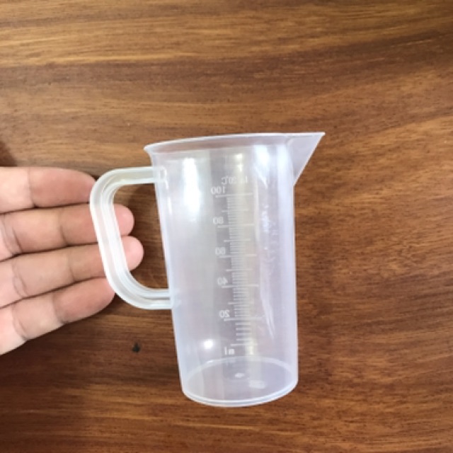 Ca nhựa định lượng 100ml dùng để đong nước chế cà phê phin | BigBuy360 - bigbuy360.vn