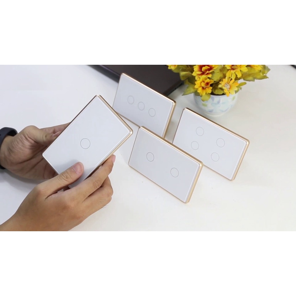 Công tắc thông minh Wifi Tuya viền nhôm cao cấp