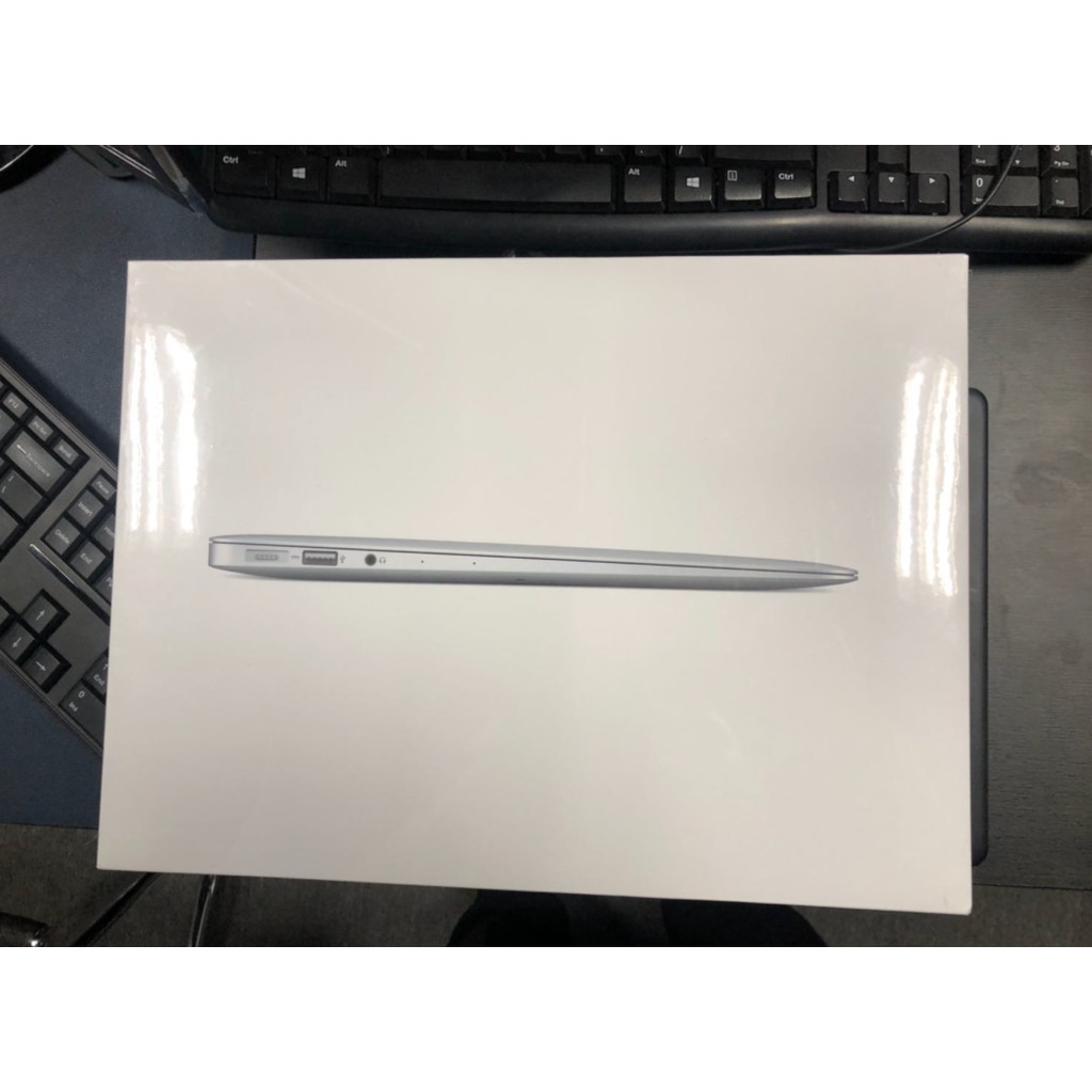 Macbook Air 2017 13.3 inch Core i5 1.8GHz 8GB 128GB - Hàng chính hãng nguyên seal mới 100% | BigBuy360 - bigbuy360.vn